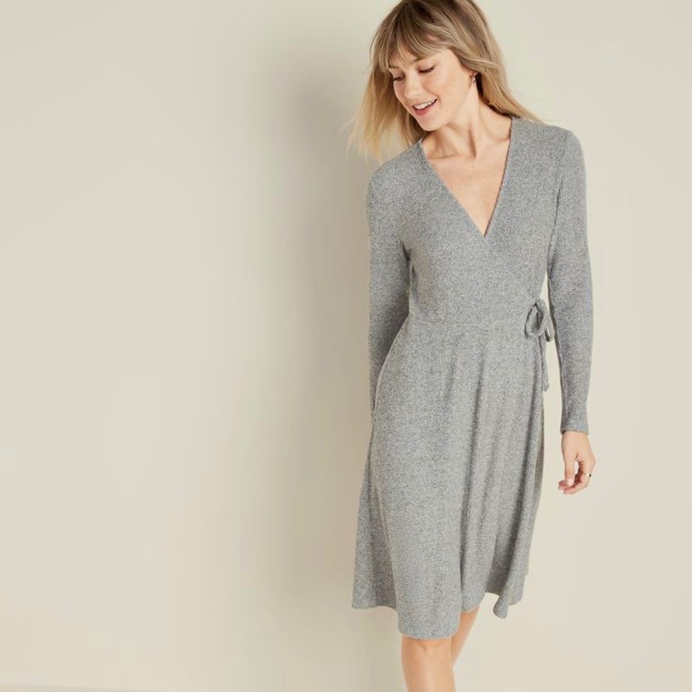 Old Navy Long Sleeve Midi Wrap Sweater Dress